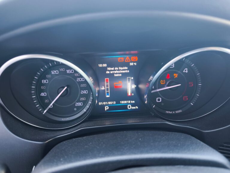 Jaguar XE 2.0 Diesel 163 cv (4)