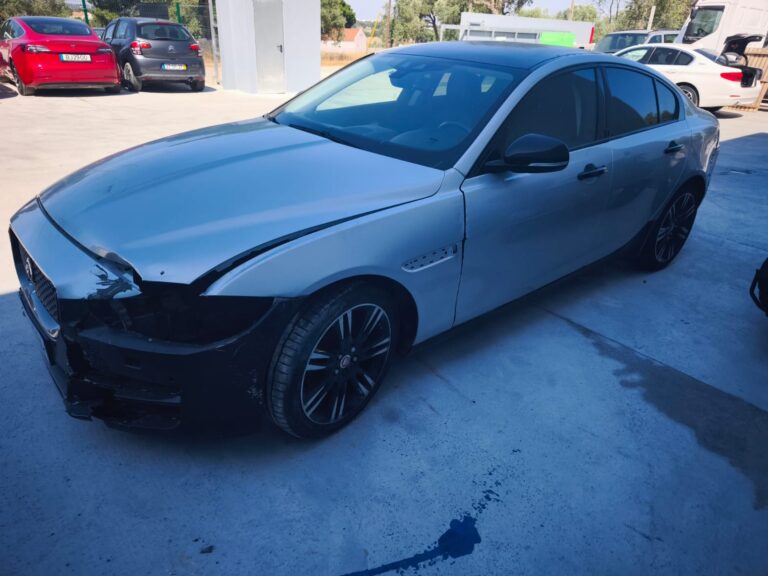 Jaguar XE 2.0 Diesel 163 cv (6)