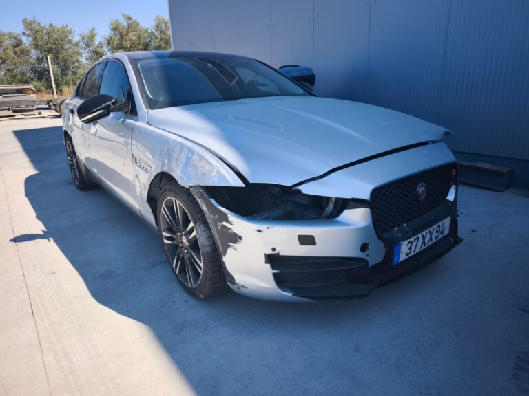 Jaguar XE 2.0 Diesel 163 cv (7)