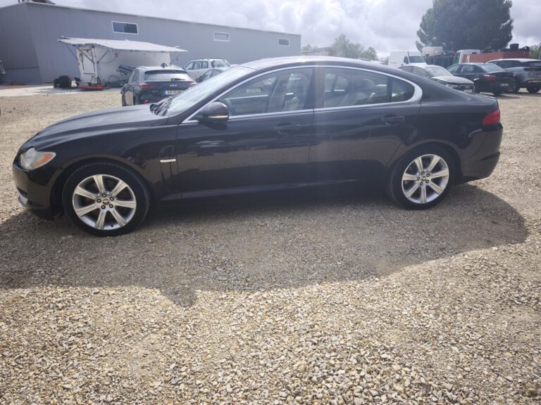 Jaguar XF 3.0D V6 (1)