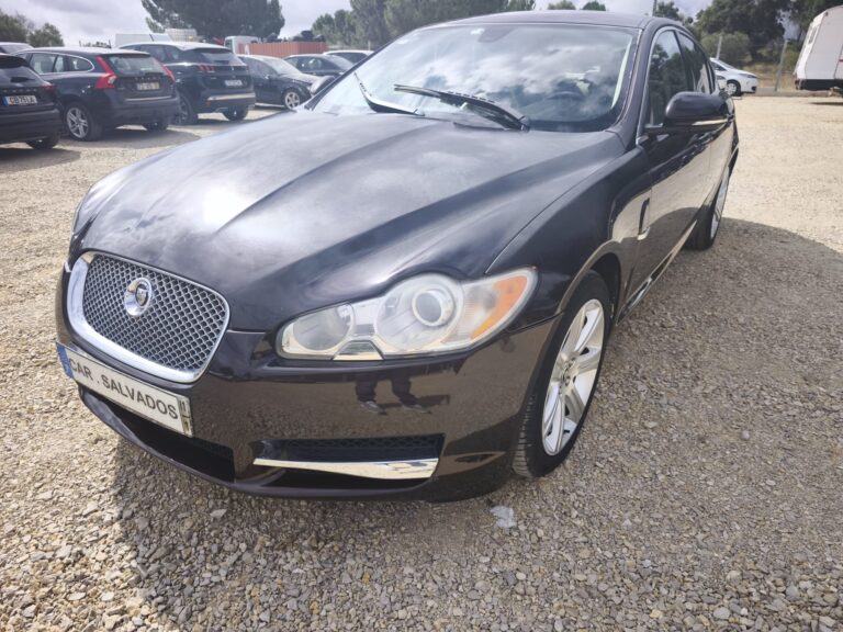 Jaguar XF 3.0D V6 (10)