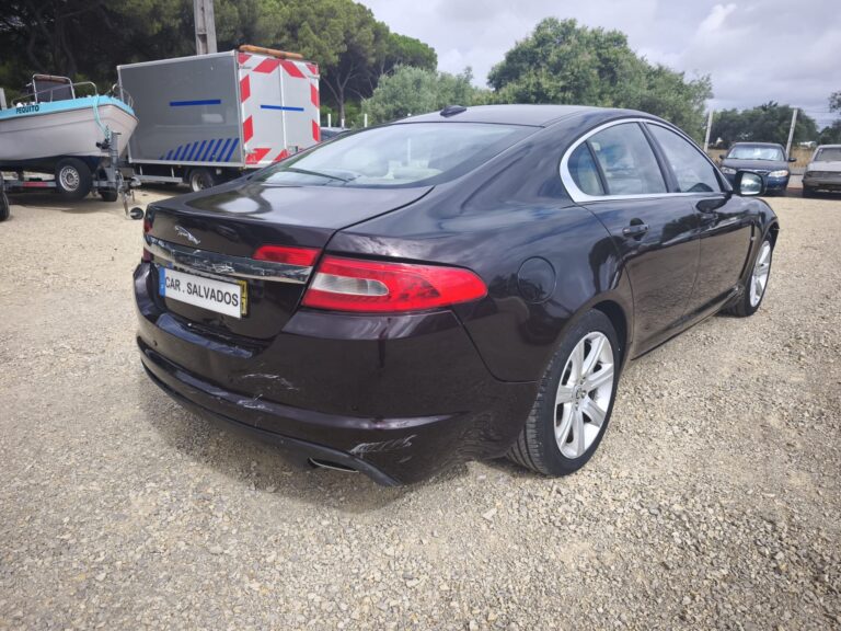 Jaguar XF 3.0D V6 (3)
