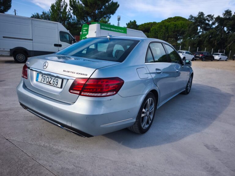 Mercedes-Benz E 300 BlueTEC Hybrid (3)