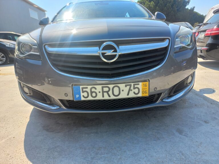 Opel Insignia Sports Tourer 1.6 CDTI 136 cv (2)