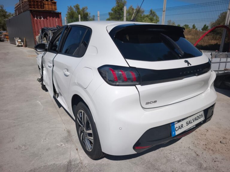 Peugeot 208 1.5 HDi 2023 (9)