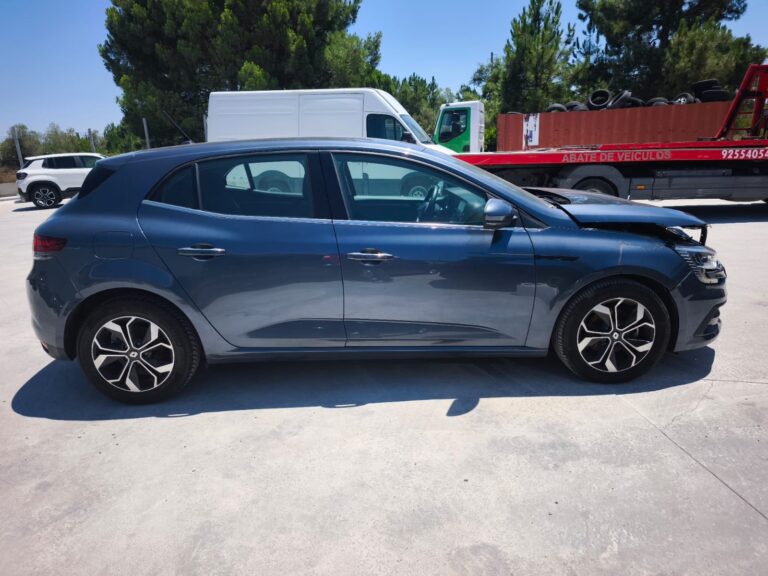Renault Megane 1.5 dCi 116 cv (1)