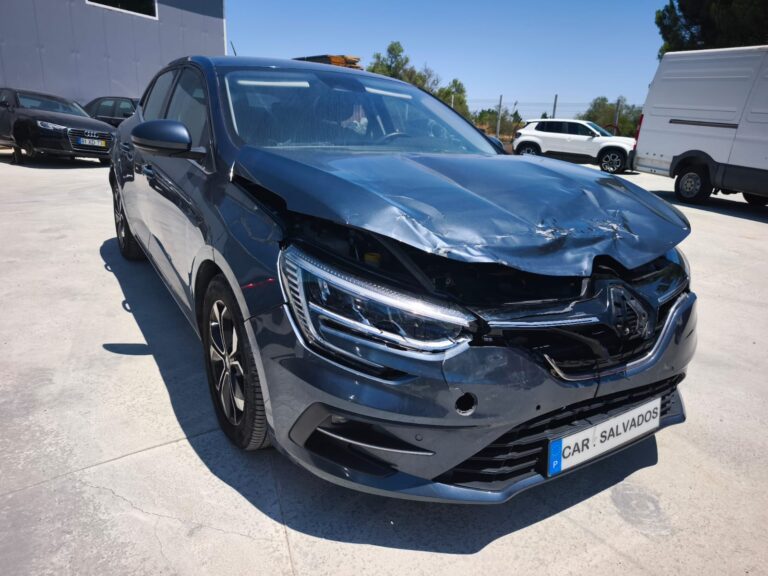 Renault Megane 1.5 dCi 116 cv (10)
