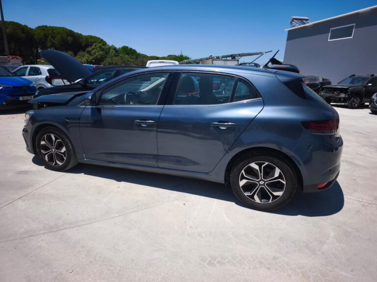 Renault Megane 1.5 dCi 116 cv (4)