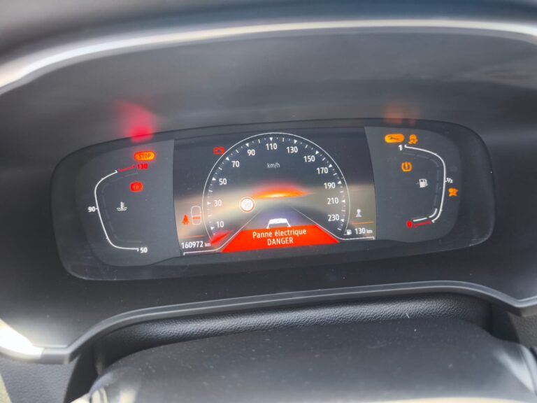Renault Megane 1.5 dCi 116 cv (6)