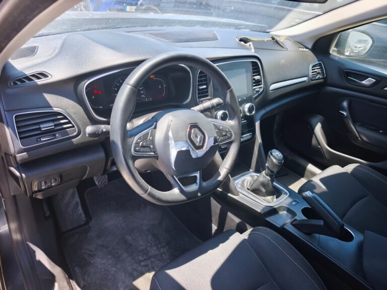 Renault Megane 1.5 dCi 116 cv (7)