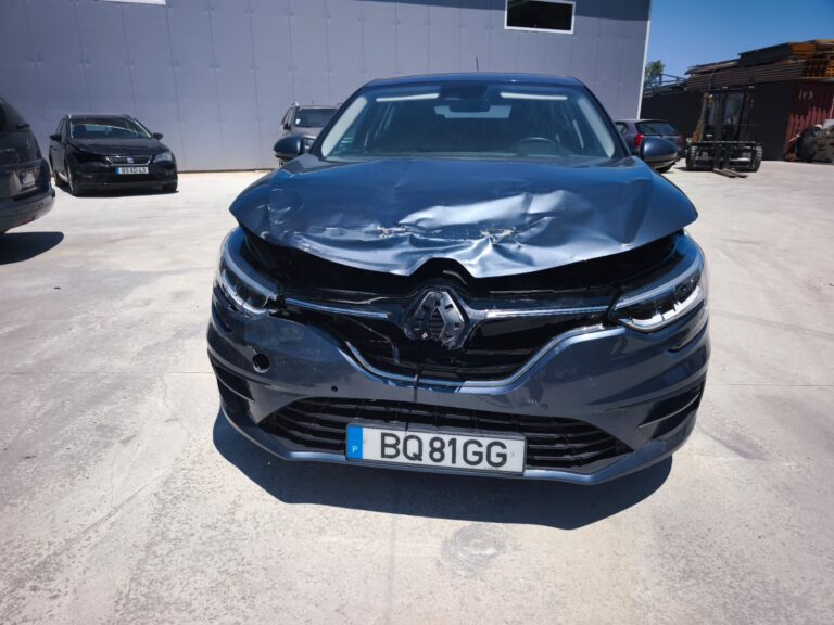Renault Megane 1.5 dCi 116 cv (8)