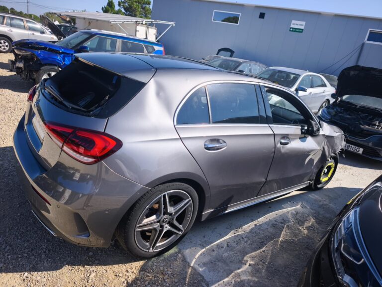 Mercedes-Benz A180d (9)