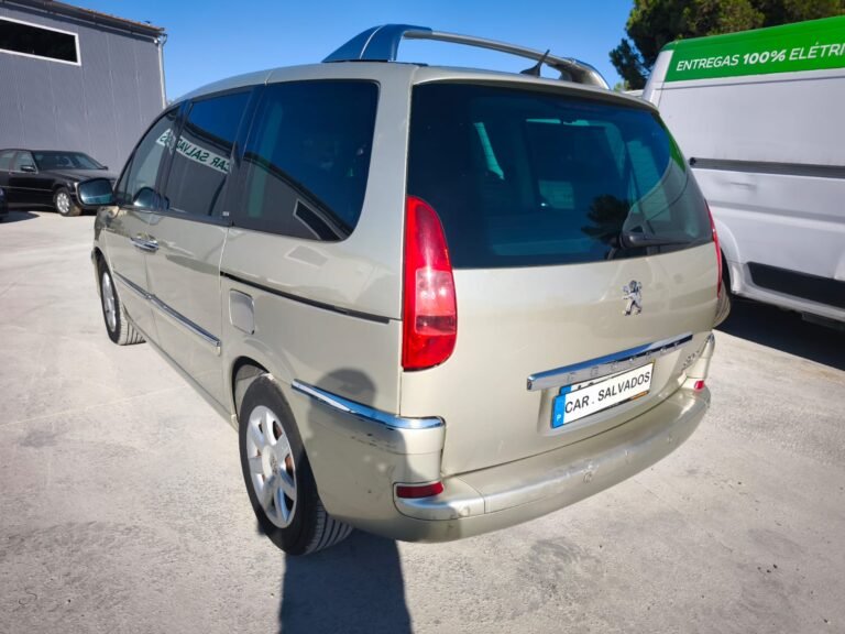 Peugeot 807 2.2 HDi (10)