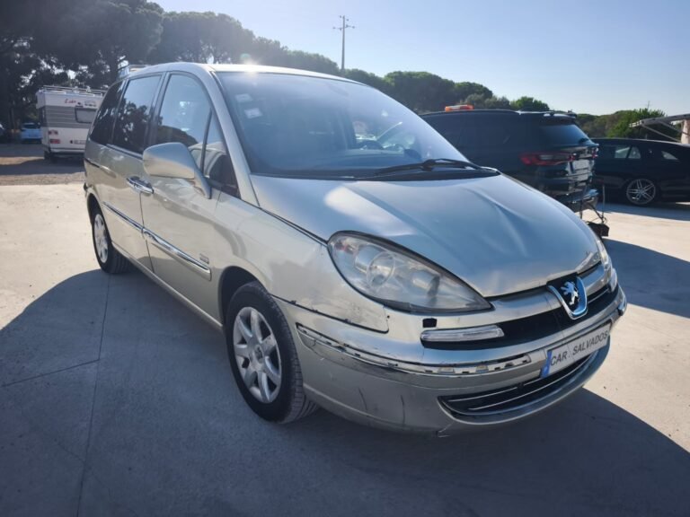 Peugeot 807 2.2 HDi (3)