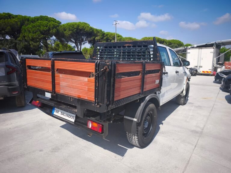 Toyota Hilux 2.4 D-4D (4)