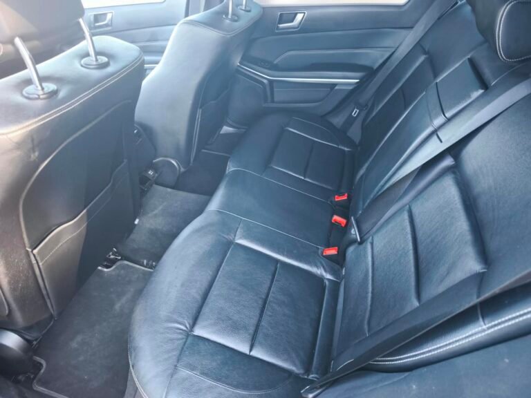 Mercedes-Benz E 300 BlueTEC Hybrid (13)