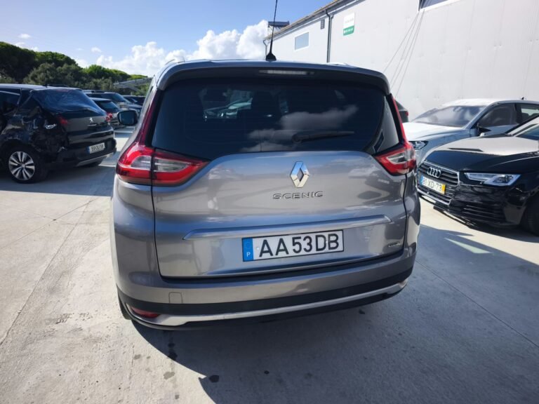 Renault Grand Scénic 1.5 dCi (16)