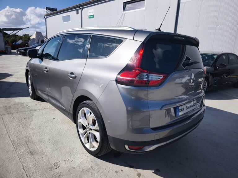 Renault Grand Scénic 1.5 dCi (18)