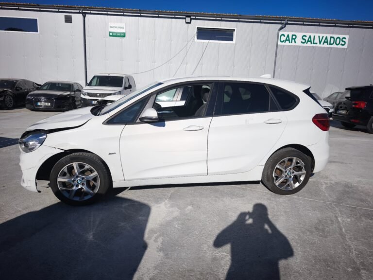 BMW 216d Active Tourer 2017 (1)