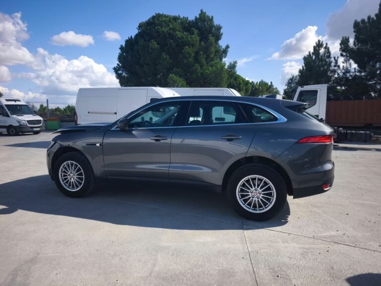 Jaguar F-Pace 2.0 Diesel 180 cv 2017 (2)