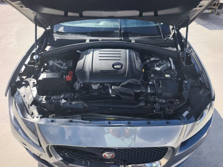 Jaguar F-Pace 2.0 Diesel 180 cv 2017 (8)