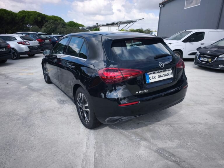 Mercedes-Benz A250e Híbrido 2023 (4)