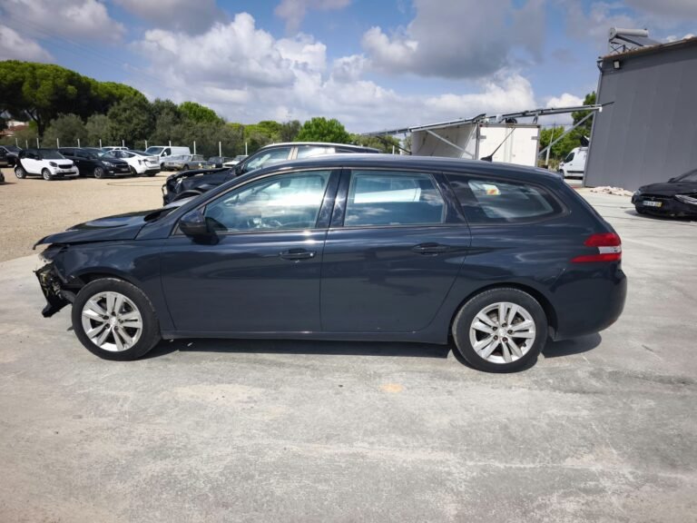 Peugeot 308 SW 1.6 HDi 2016 (9)