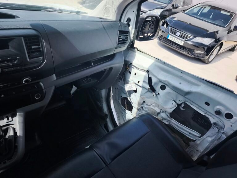 Toyota Proace 2.0 Diesel 144 cv 2022 (13)